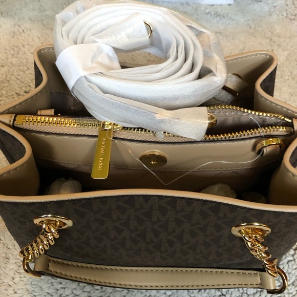 Michael Kors purses - Picture 5 of 7